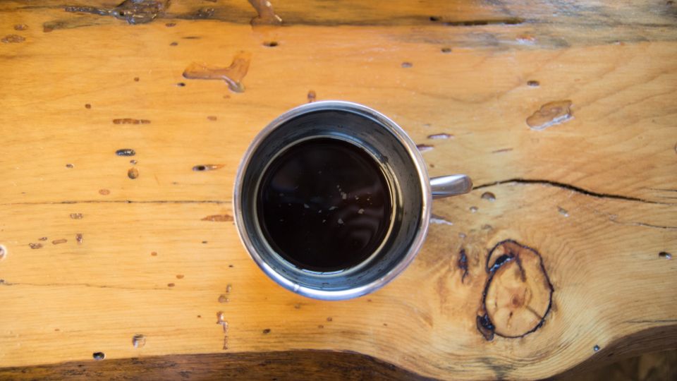 Espressomachine met zetgroep in de keuken